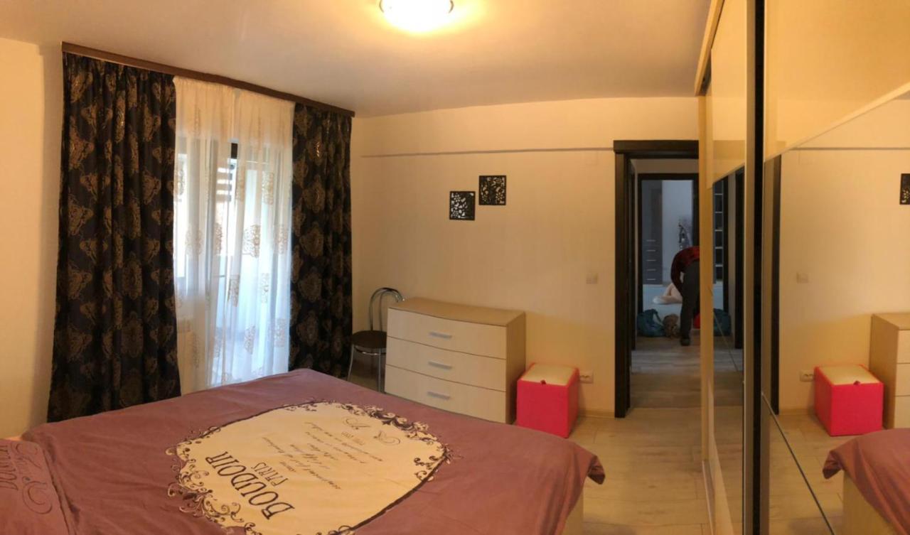Apartament Modern Targoviste In Regim Hotelier Εξωτερικό φωτογραφία